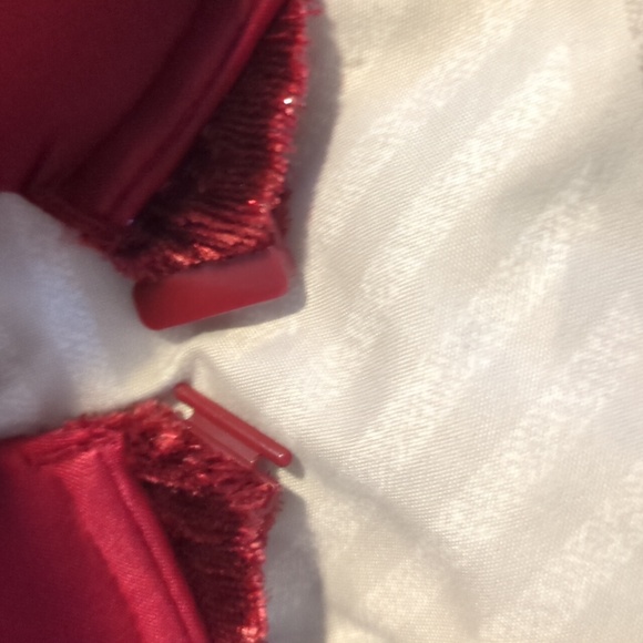 NWOT VS Very Sexy Plunge Bra - Picture 2 of 4